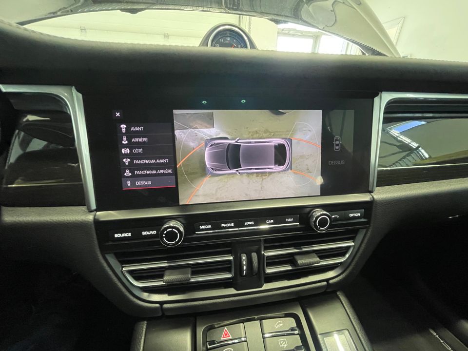 Porsche Macan 2021 - Image 37