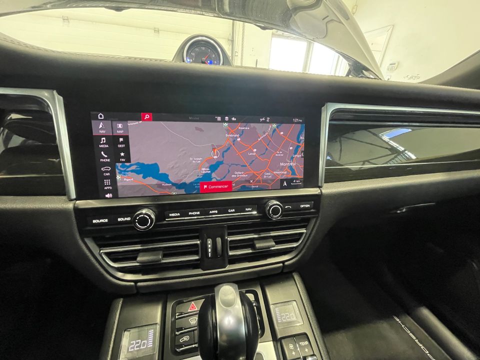 Porsche Macan 2021 - Image 38