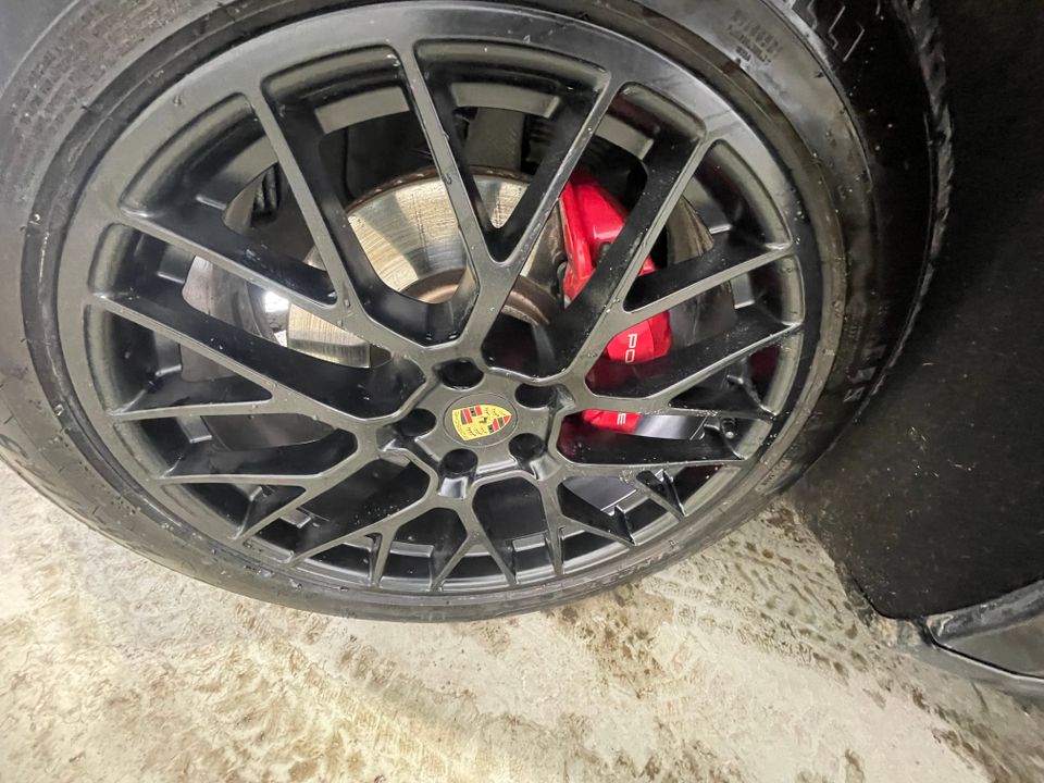 Porsche Macan 2021 - Image 42