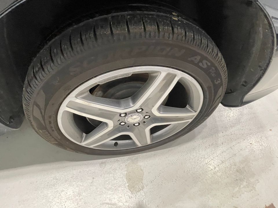 Mercedes-Benz GLE 550 2017 - Image 26