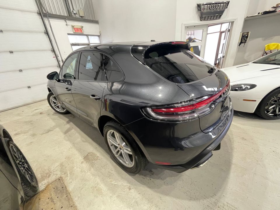 Porsche Macan 2022 - Image 14