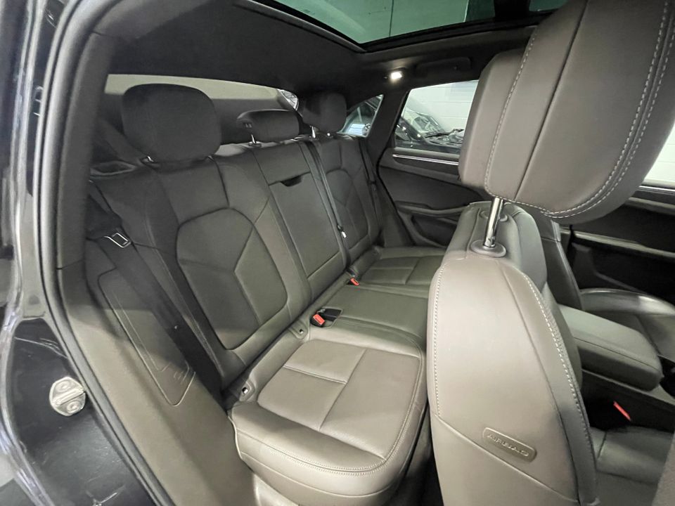 Porsche Macan 2022 - Image 34
