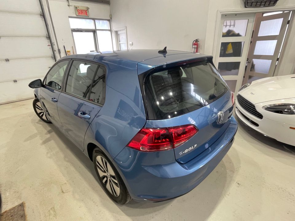 Volkswagen e-Golf 2016 - Image 9
