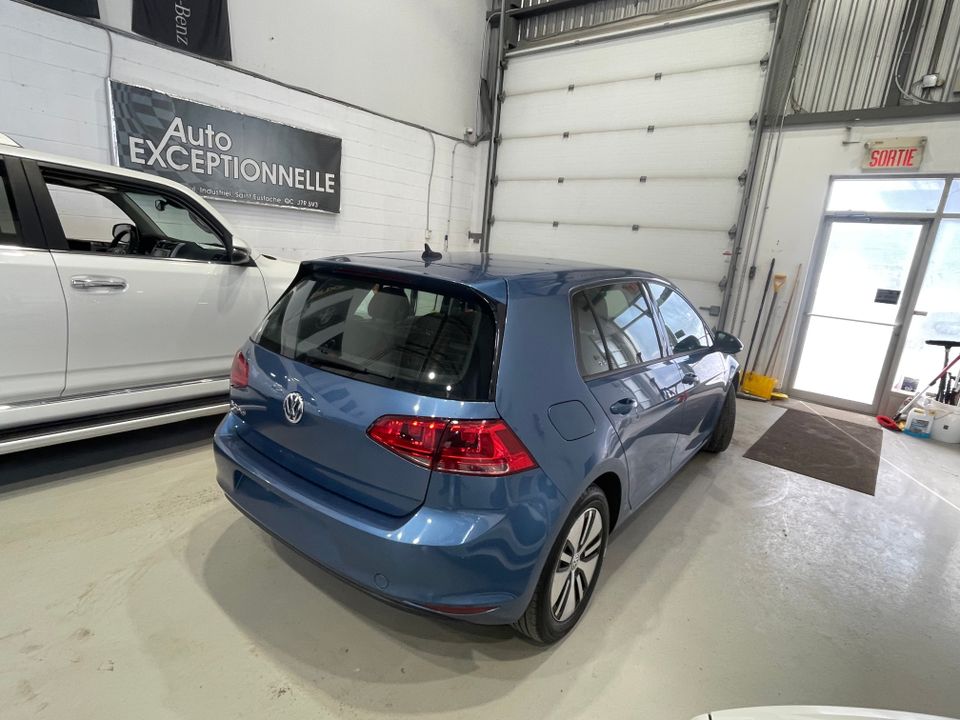Volkswagen e-Golf 2016 - Image 13