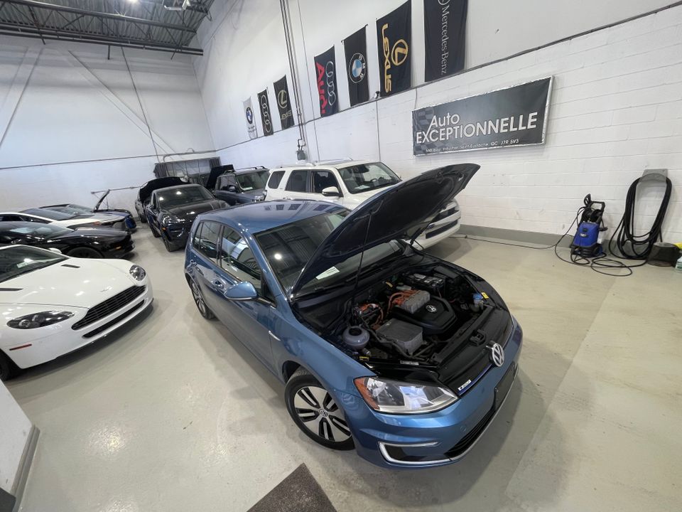 Volkswagen e-Golf 2016 - Image 25