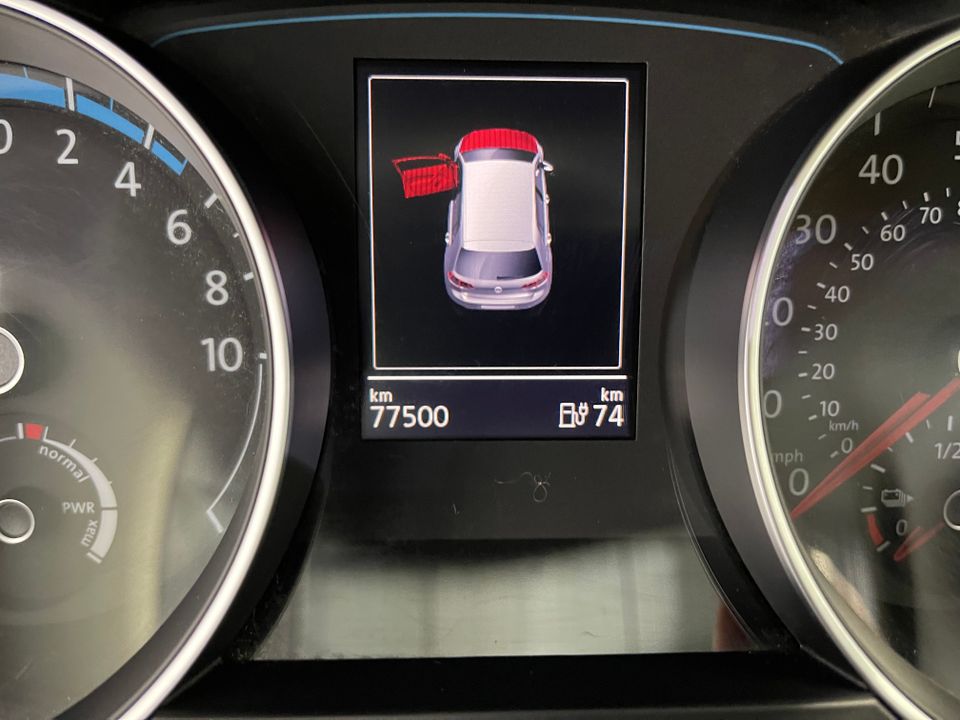 Volkswagen e-Golf 2016 - Image 30