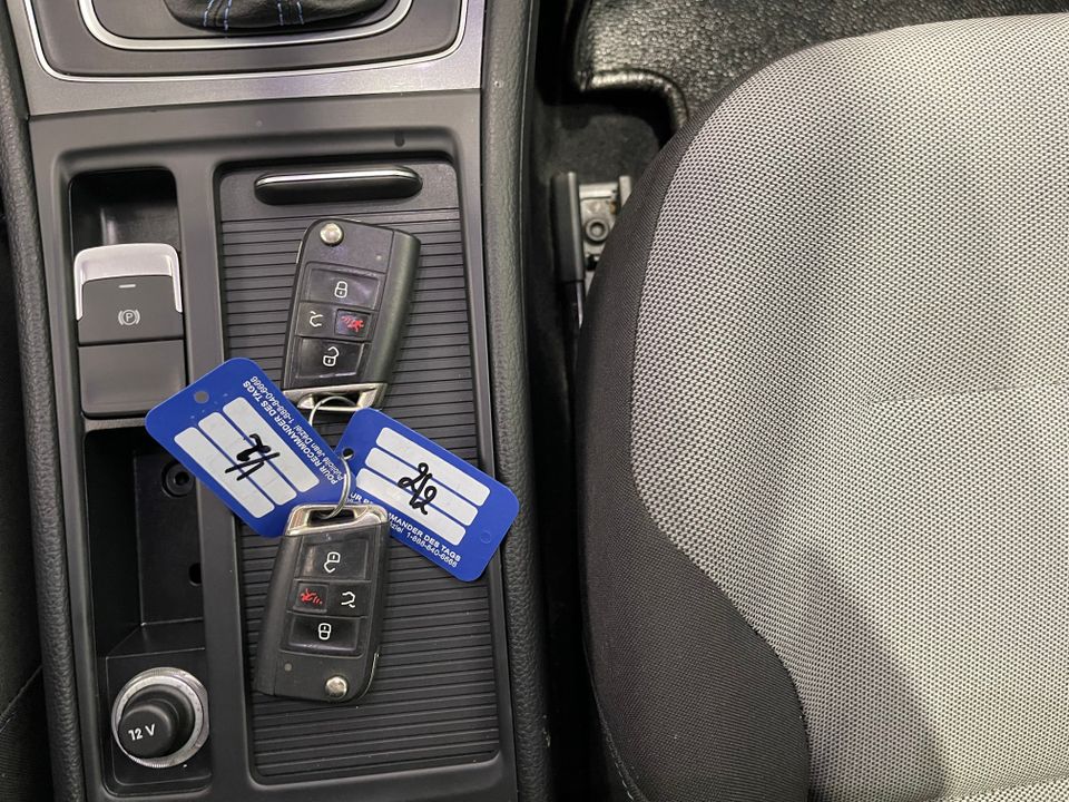 Volkswagen e-Golf 2016 - Image 33