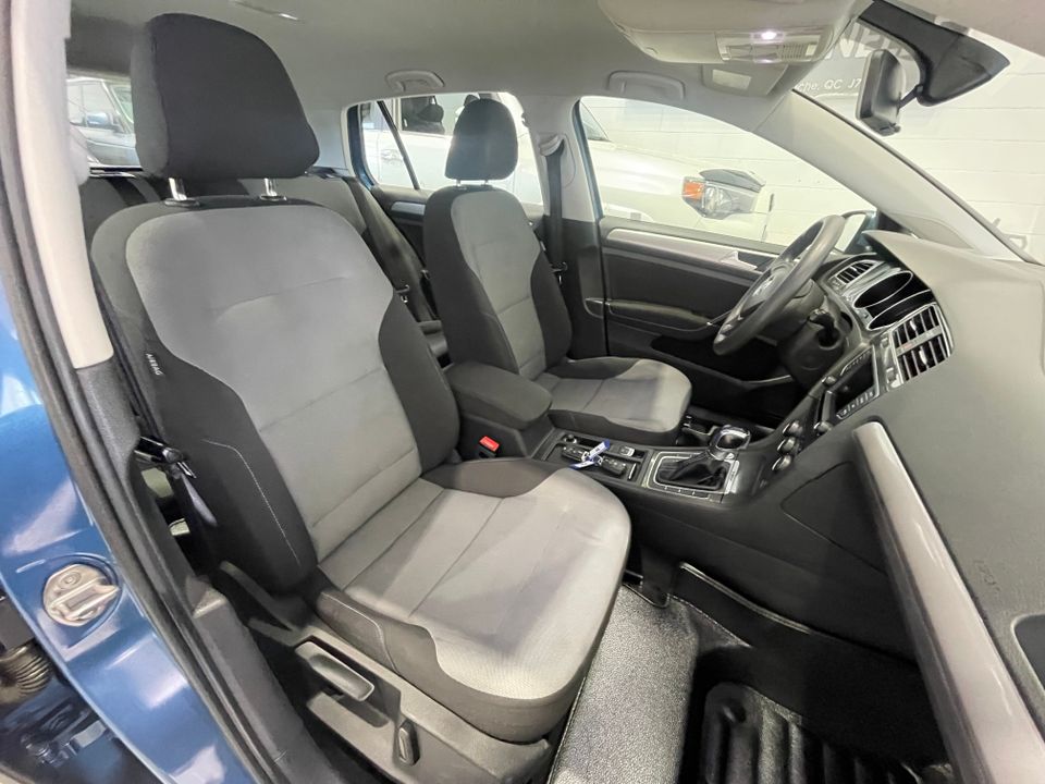 Volkswagen e-Golf 2016 - Image 39