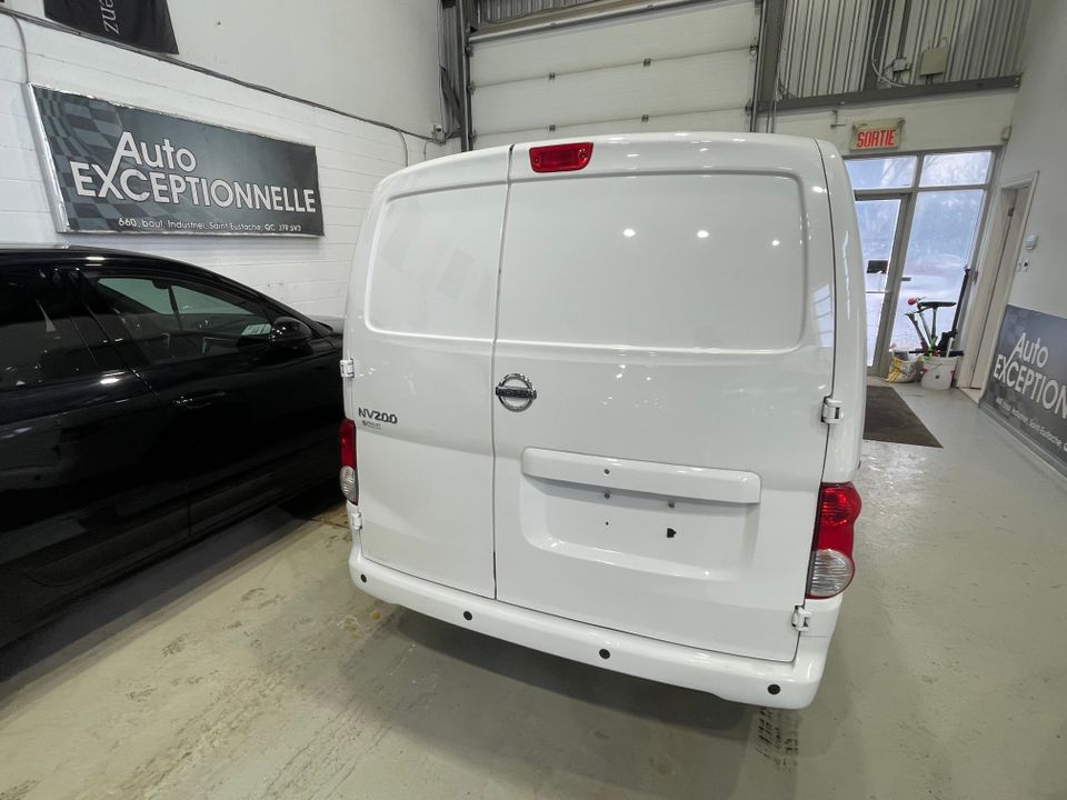 Nissan NV200 Compact Cargo 2020 - Image 12