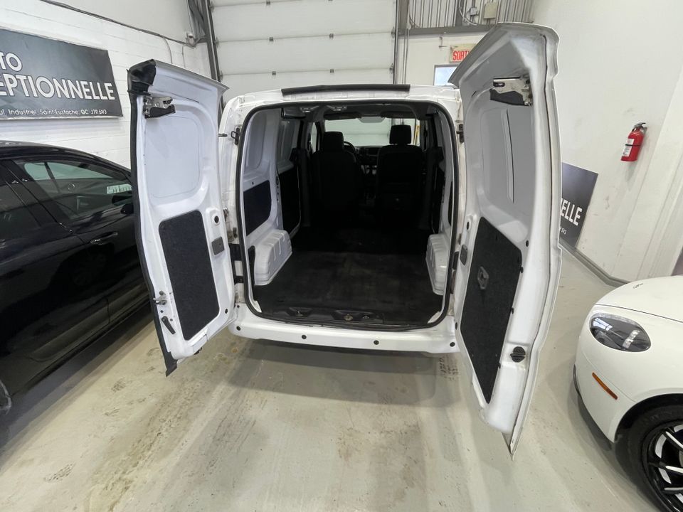 Nissan NV200 Compact Cargo 2020 - Image 13