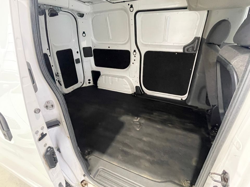 Nissan NV200 Compact Cargo 2020 - Image 19