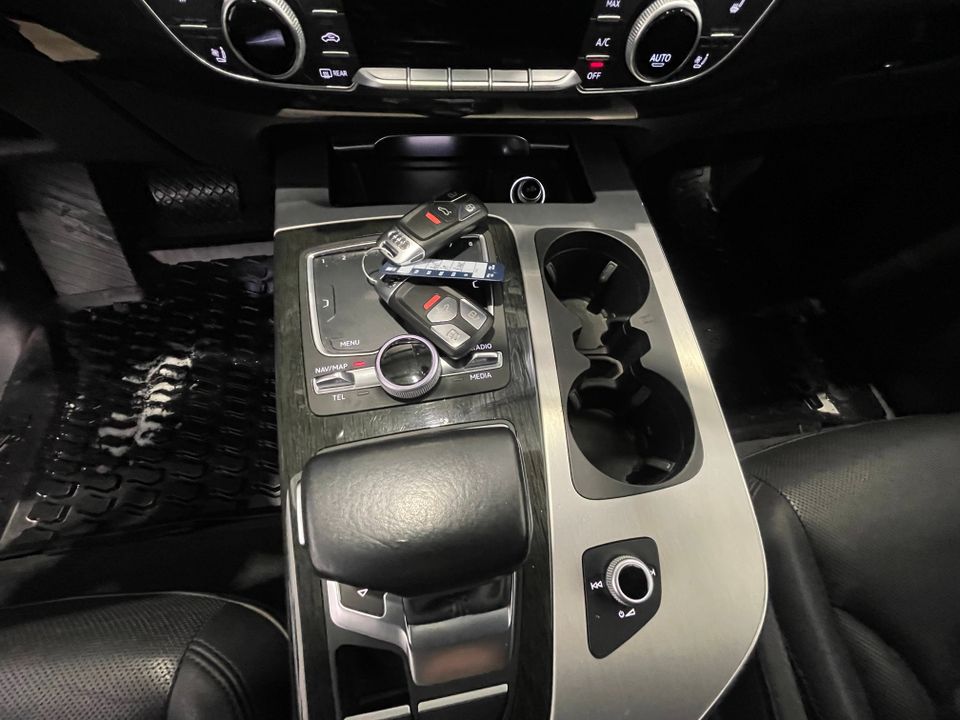 Audi Q7 2017 - Image 25