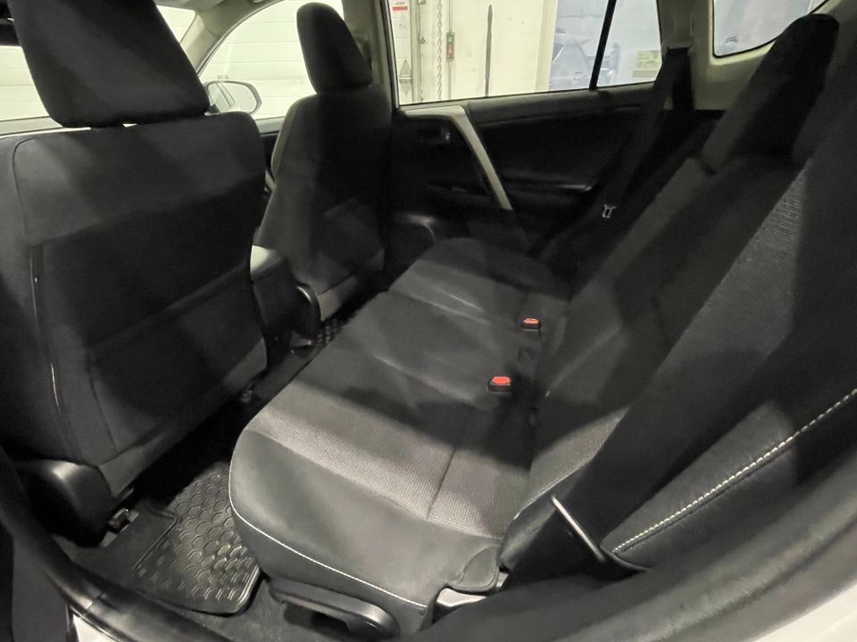 Toyota RAV4 2017 - Image 7