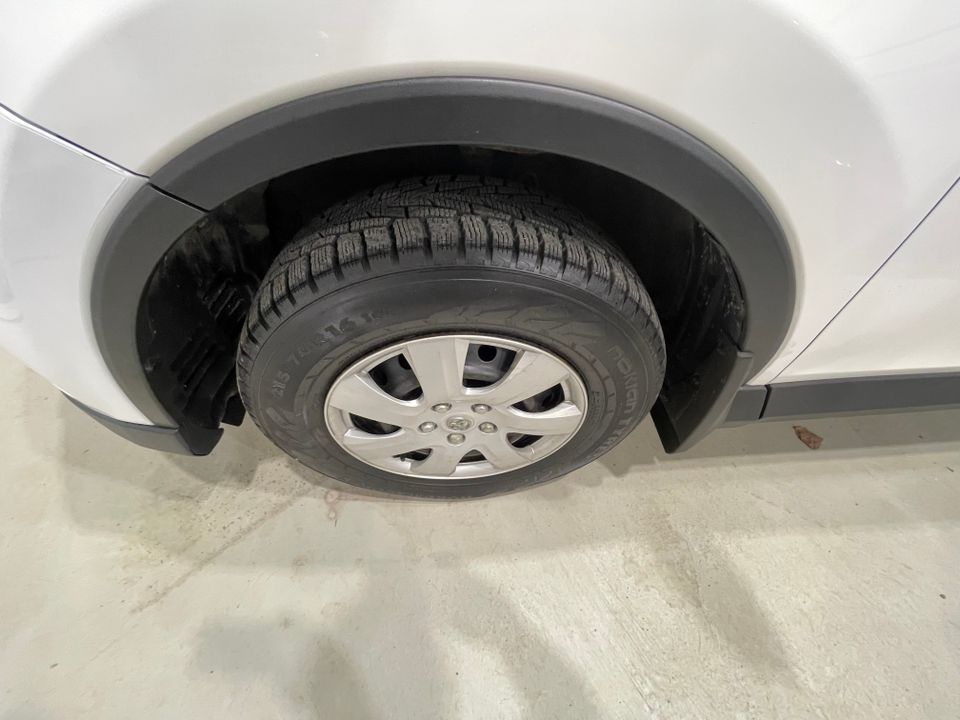 Toyota RAV4 2017 - Image 11