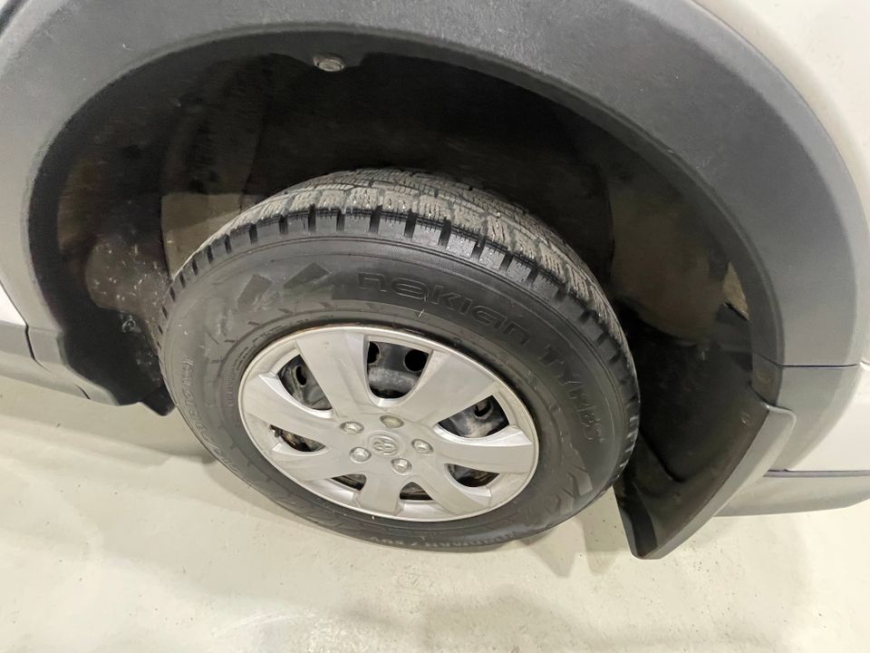 Toyota RAV4 2017 - Image 32