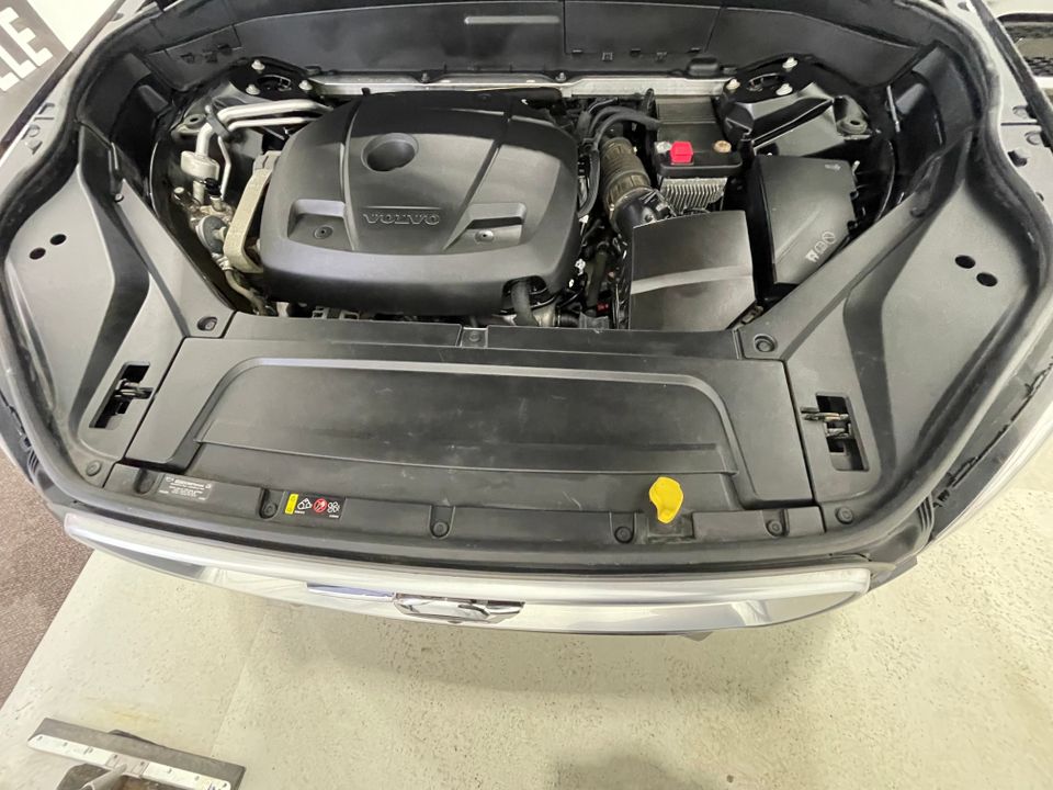 Volvo XC90 2018 - Image 9