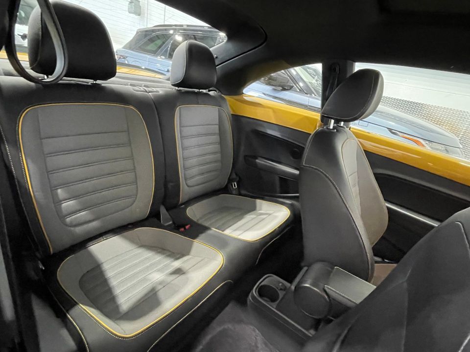 Volkswagen Beetle 2016 - Image 17