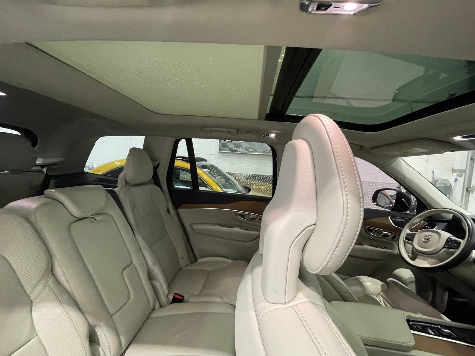 Volvo XC90 2016 - Image 17
