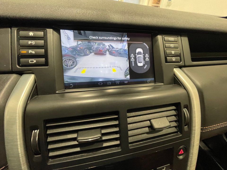 Land Rover Discovery Sport 2016 - Image 38