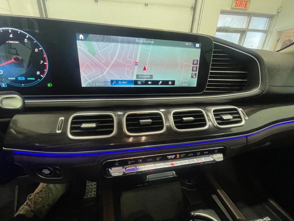 Mercedes-Benz GLS 450 2023 - Image 40