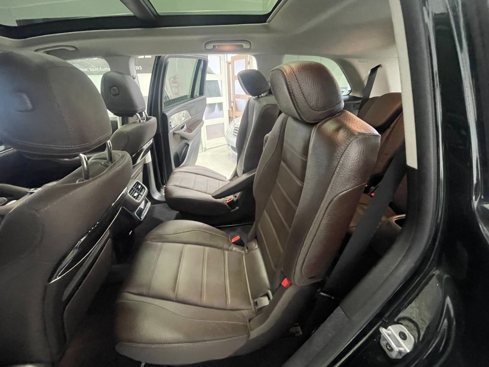Mercedes-Benz GLS 450 2023 - Image 25