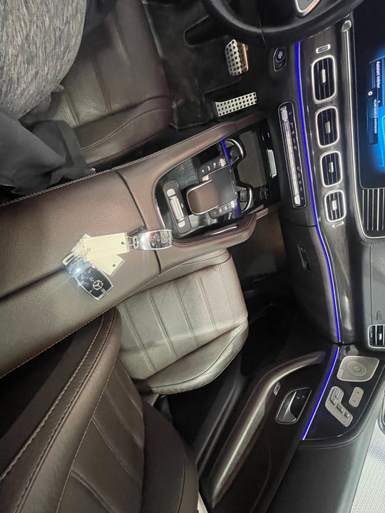 Mercedes-Benz GLS 450 2023 - Image 38