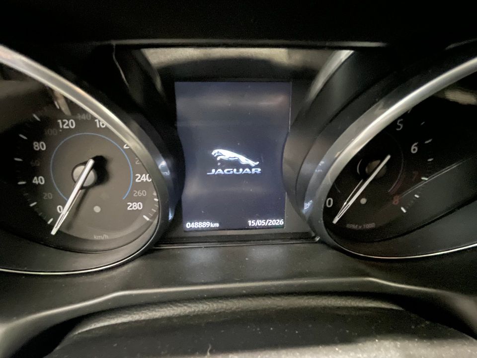 Jaguar XF 2017 - Image 28