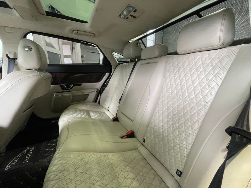 Jaguar XJL 2017 - Image 15