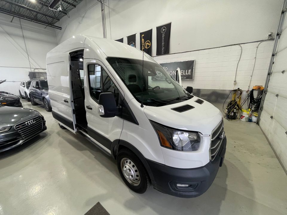 Ford Transit-250 Cargo Van 2020 - Image 21