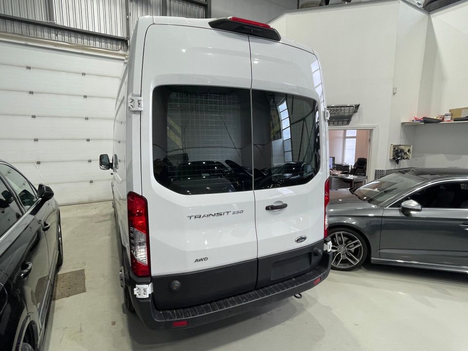 Ford Transit-250 Cargo Van 2020 - Image 8