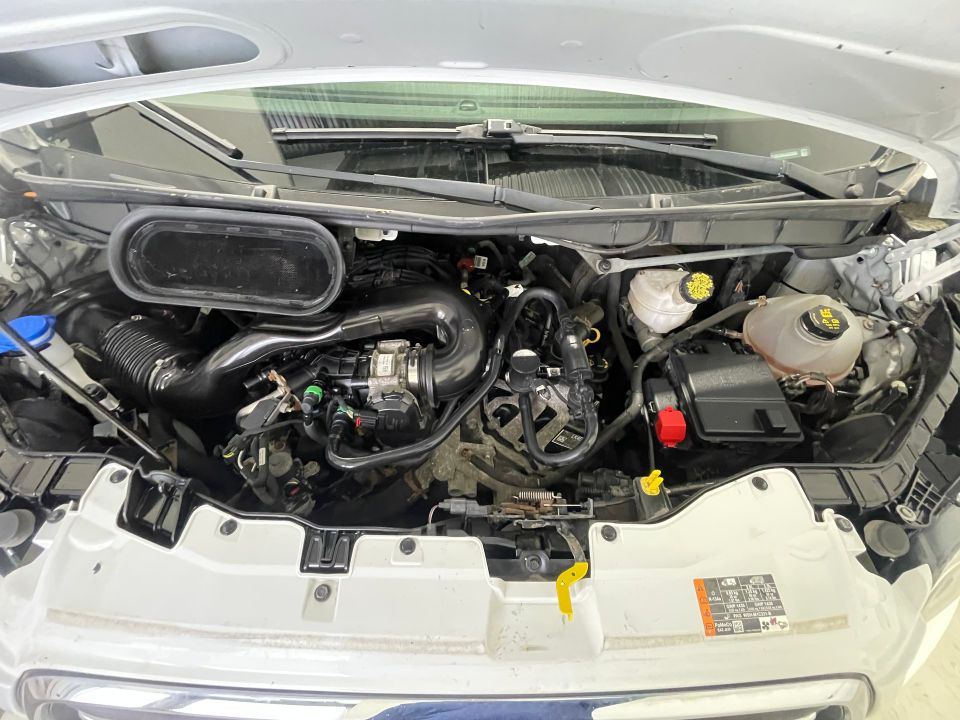 Ford Transit-250 Cargo Van 2020 - Image 28