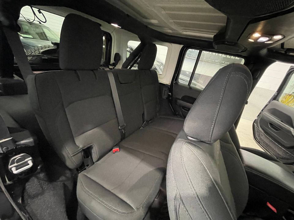 Jeep Wrangler 2020 - Image 30