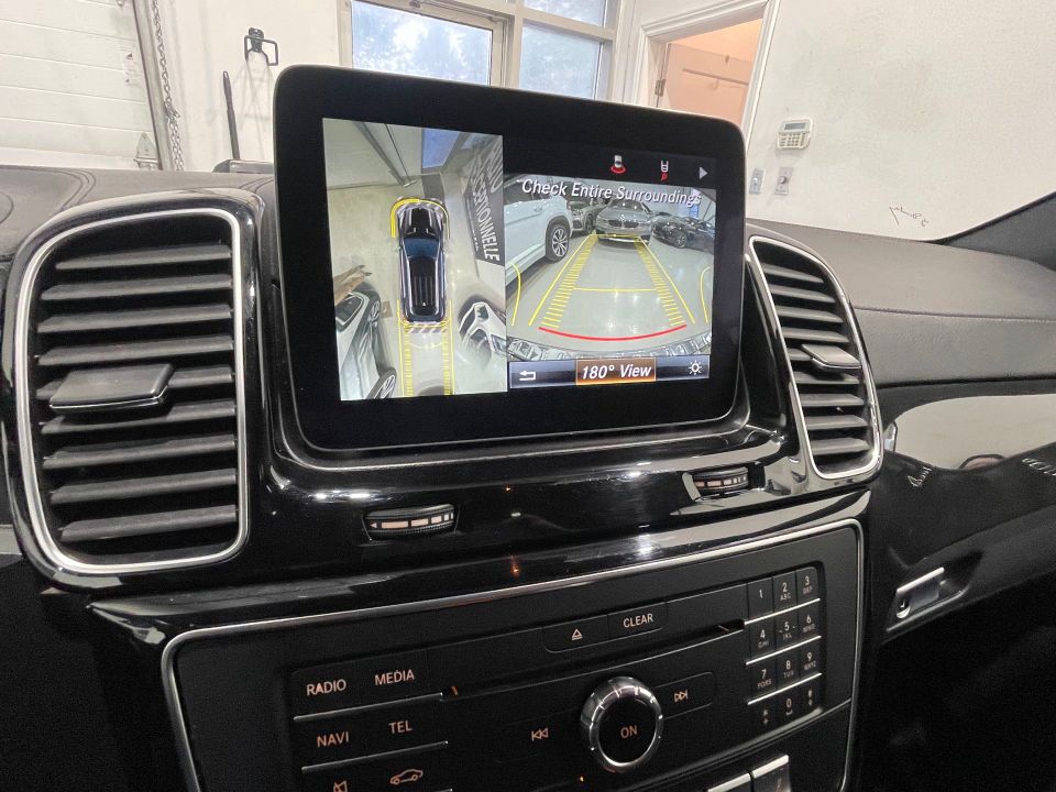 Mercedes-Benz GLE 550 2017 - Image 32