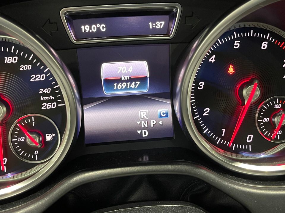 Mercedes-Benz GLE 550 2017 - Image 33