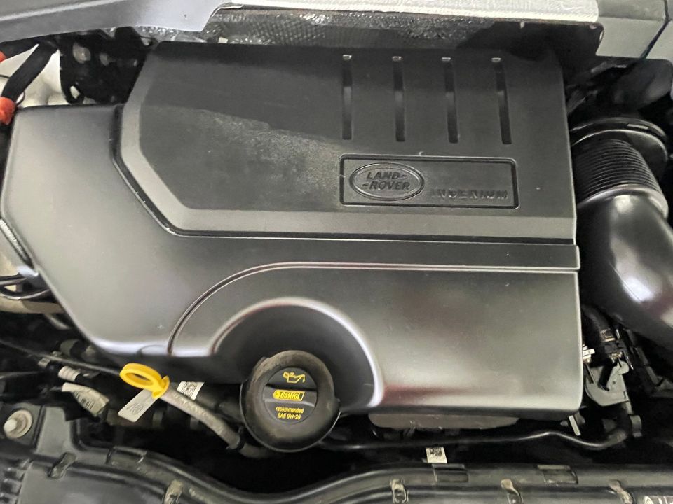 Land Rover Discovery Sport 2023 - Image 29
