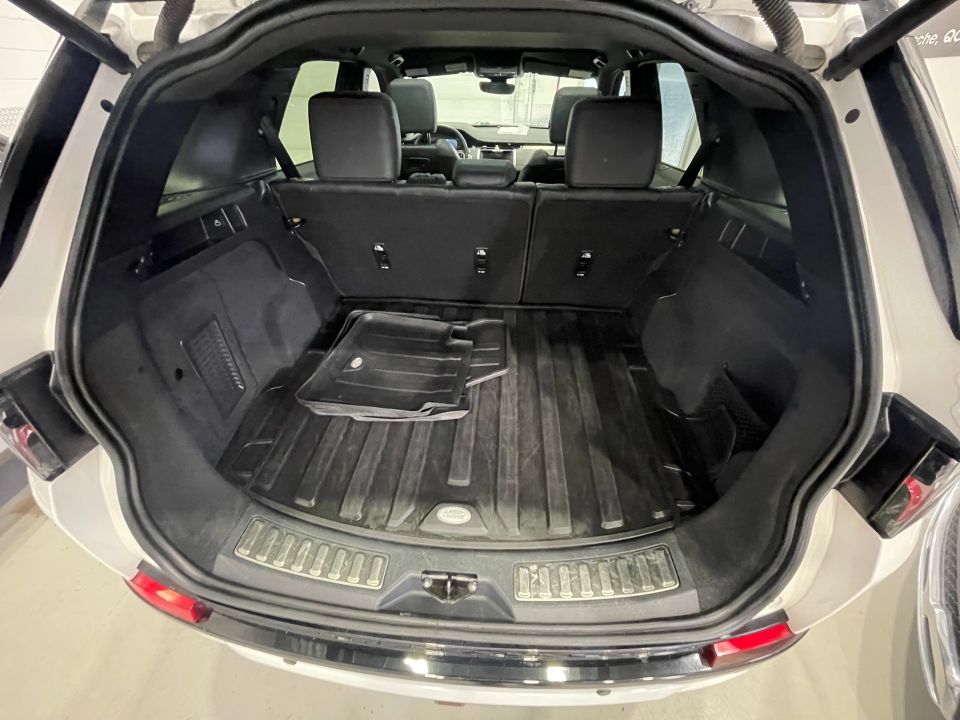 Land Rover Discovery Sport 2023 - Image 23