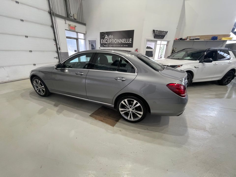 Mercedes-Benz C 300 2015 - Image 10