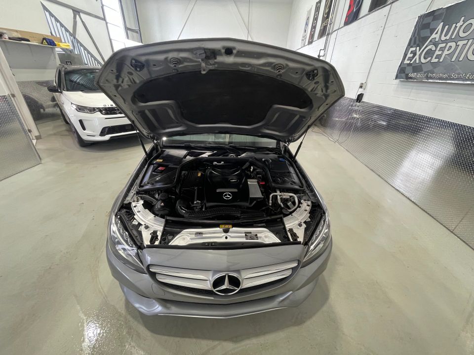 Mercedes-Benz C 300 2015 - Image 19
