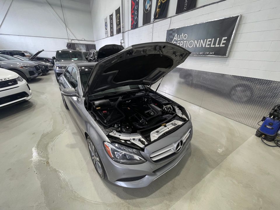 Mercedes-Benz C 300 2015 - Image 20