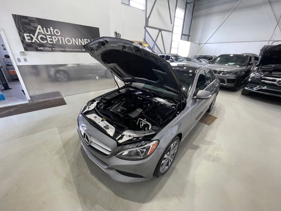 Mercedes-Benz C 300 2015 - Image 21