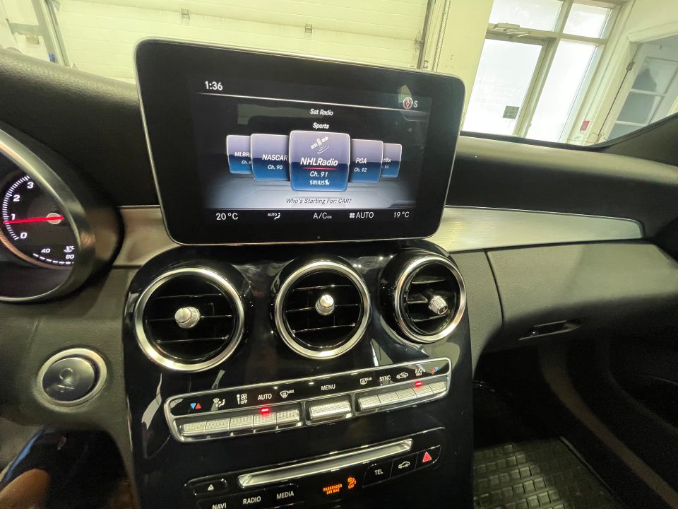 Mercedes-Benz C 300 2015 - Image 23
