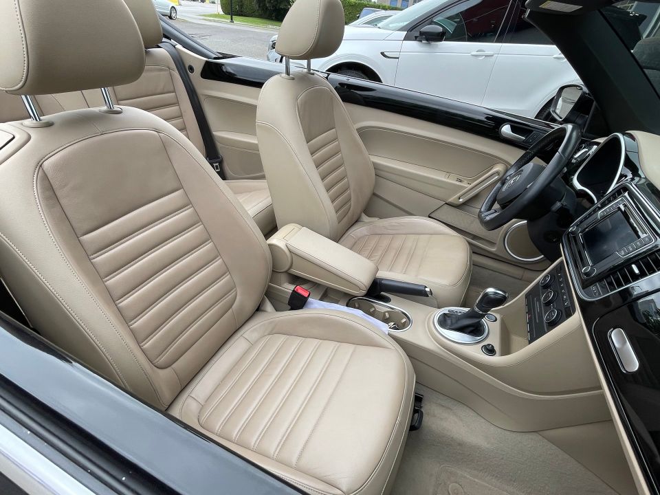 Volkswagen Beetle 2016 - Image 16