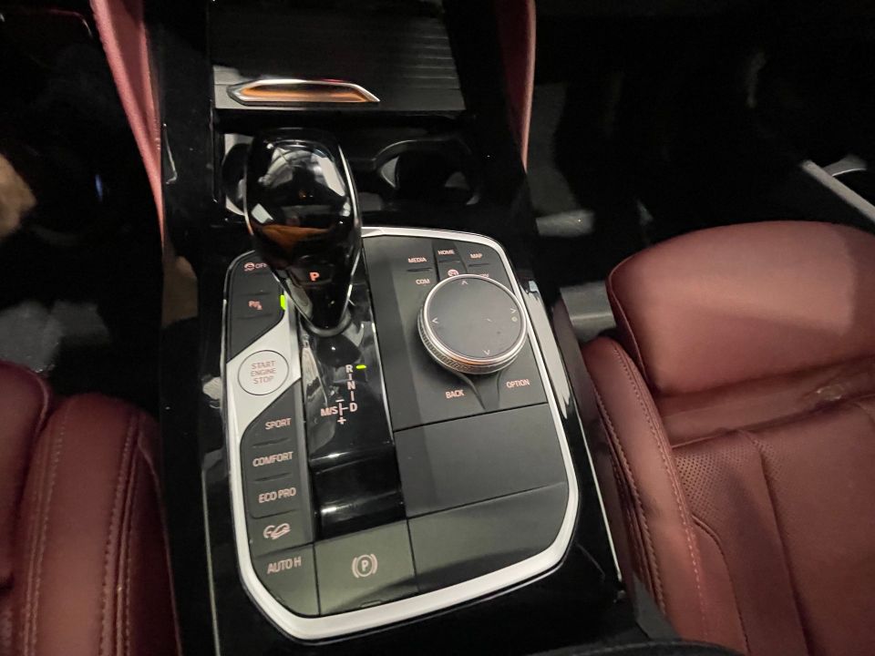 BMW X4 2023 - Image 25