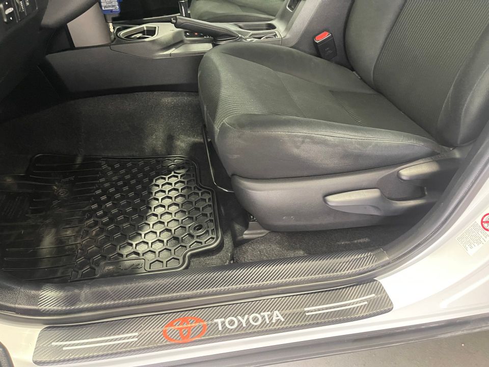 Toyota RAV4 2017 - Image 32