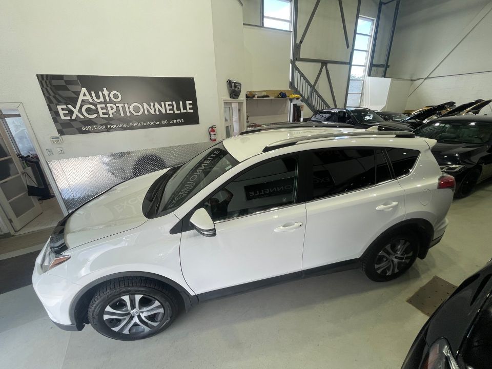 Toyota RAV4 2017 - Image 33