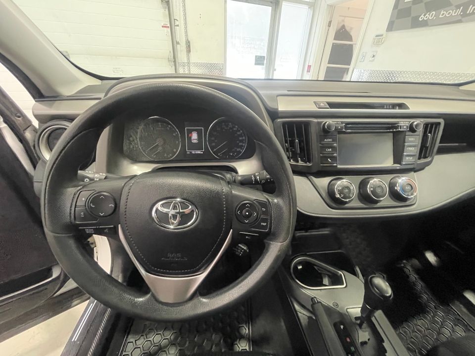 Toyota RAV4 2017 - Image 18