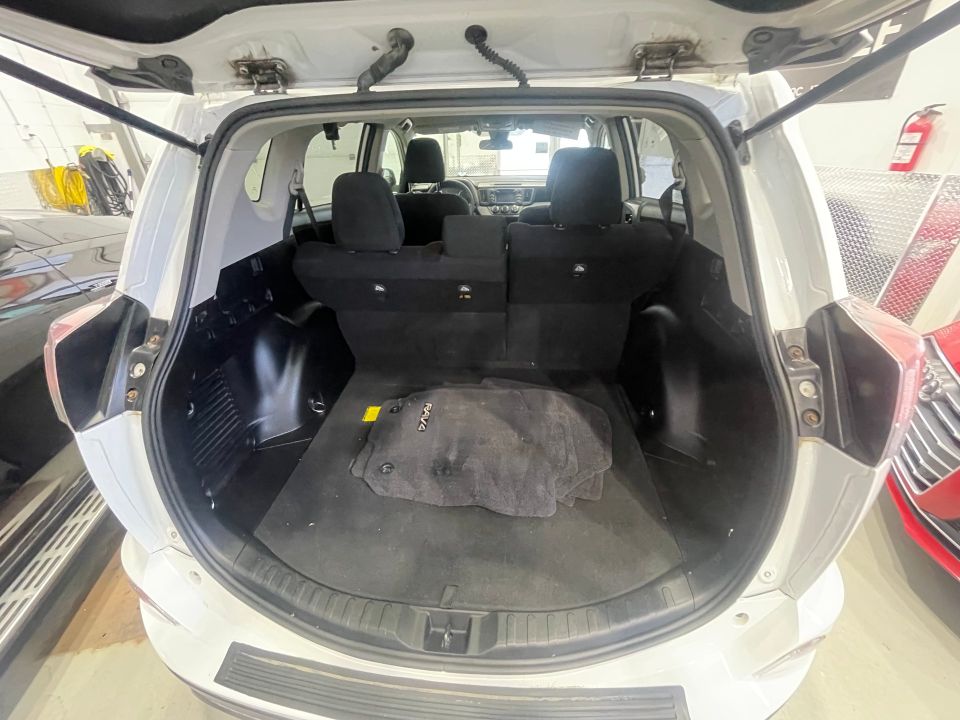 Toyota RAV4 2017 - Image 11