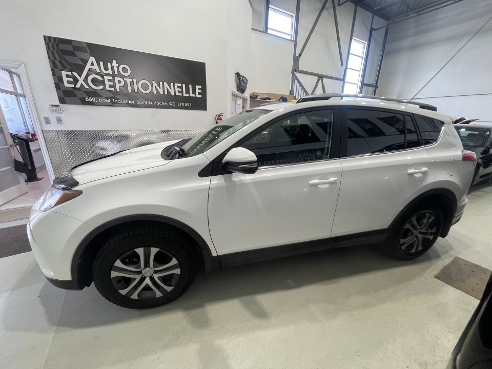 Toyota RAV4 2017 - Image 7