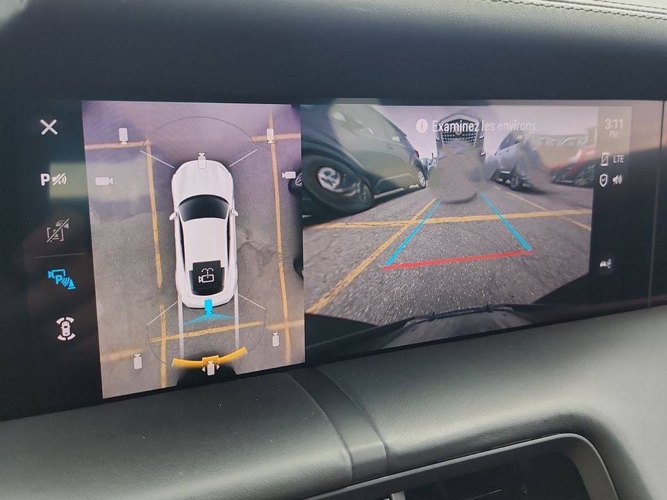 Porsche Taycan 2022 - Image 18