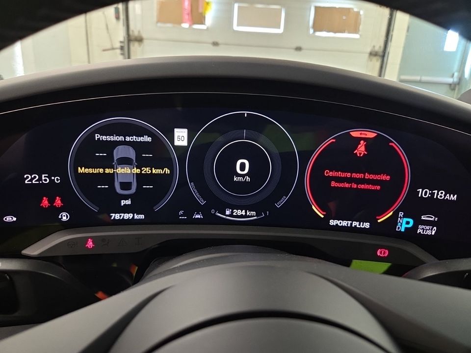 Porsche Taycan 2022 - Image 8